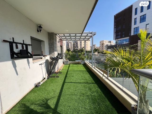 דירה, טופז 28, אבני חן, חריש