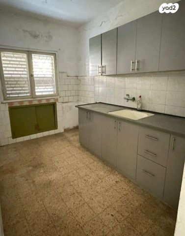 דירת גן, זולצר 5, קרית שלום, תל אביב יפו