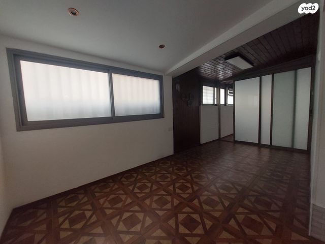 דירה, ניצנים 2, גני אביב, לוד