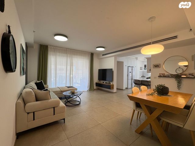 מעונות ברכה 4