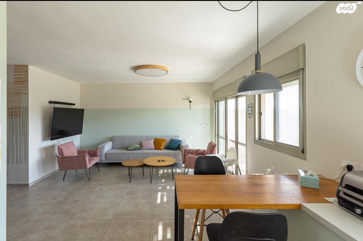 דירה, שקד 10, לשם, עלי זהב