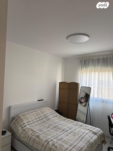 דירת גן, רותם 16, המגרסה, מבשרת ציון