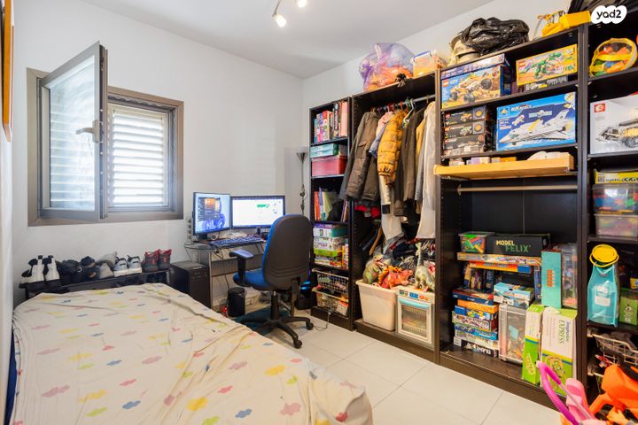 דירה, שדרת התמרים 9, שכונת בן גוריון, מרכז העיר ג', רמת גן