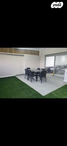 דירת גן, הנהרונית 1, בית אליעזר, חדרה