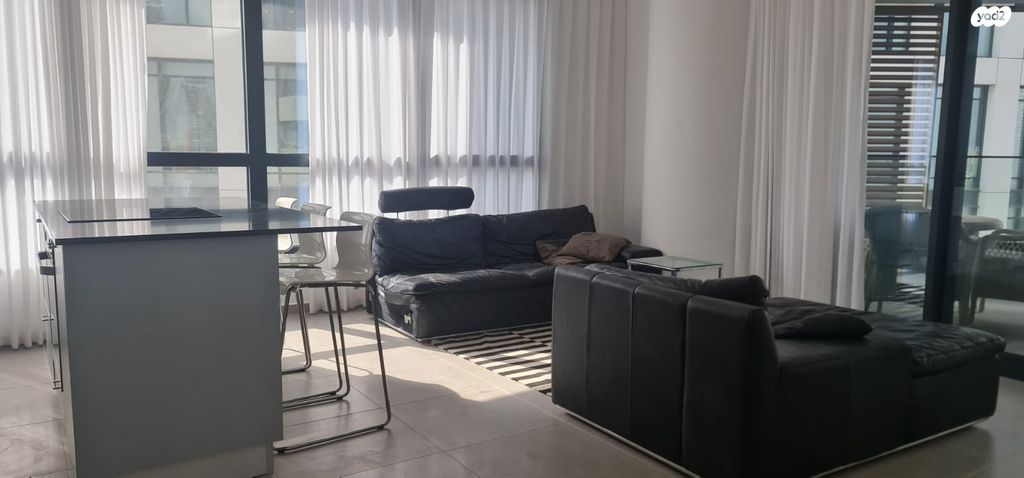 דירה, דרך מנחם בגין 158, מונטיפיורי, הרכבת, תל אביב יפו