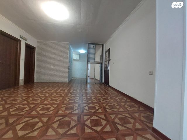 דירה, ניצנים 2, גני אביב, לוד