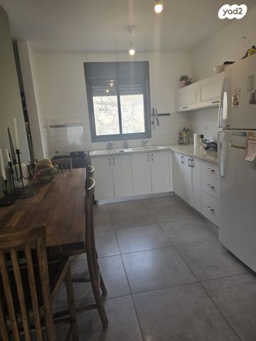 גג/ פנטהאוז, איבי נחל 1, אבני חפץ, אבני חפץ