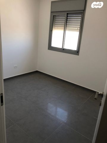 דירה, שדרות אבני החושן 5, כרמי גת, קרית גת