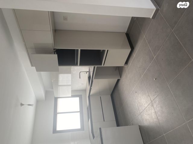 דירה, הרב זבולון גרז 9, רחובות הצעירה, רחובות