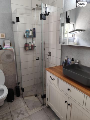 דירה, הצנחנים 30, מחנה יהודה, פתח תקווה