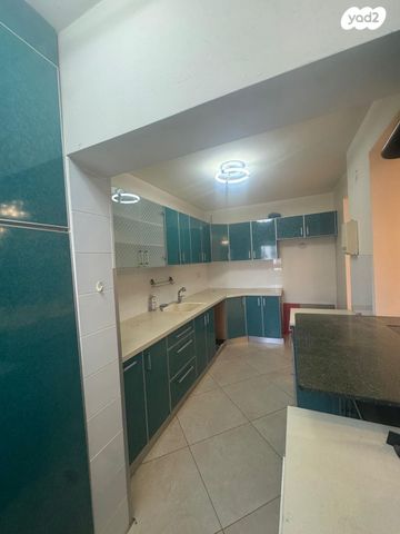 דירה, בושם 64, לבנה, תל אביב יפו