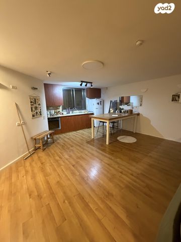 מרתף/ פרטר, הנשר 7, בנה ביתך, קדימה צורן