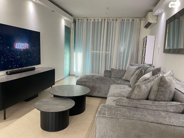 יקותיאל אדם 40