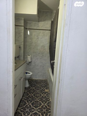 דירה, אופקים 3, גבעת עמוס, נשר