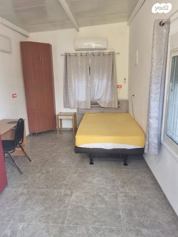 דירה, אחד העם 43, שיכון א', קרית שמונה