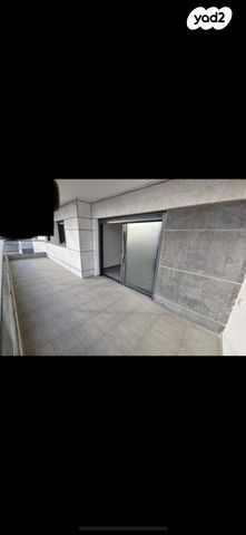 דירה, עופרה 5, גן יבנה מערב, גן יבנה