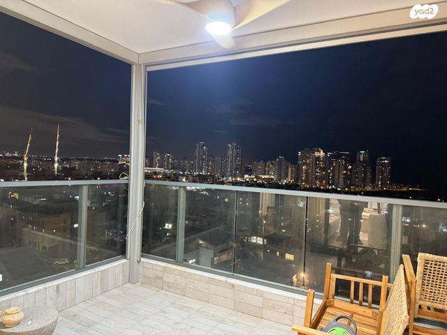 דירה, דווייט דייוויד איזנהאואר 5, אגמים, נתניה