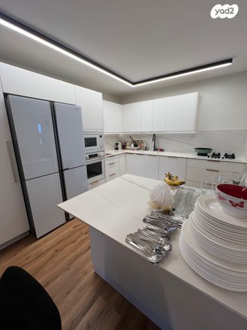 דירה, חיים וייצמן 76, מרכז, קרית עבודה, חולון