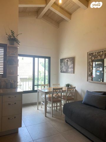 יחידת דיור, שירת הים 55, הושעיה, הושעיה