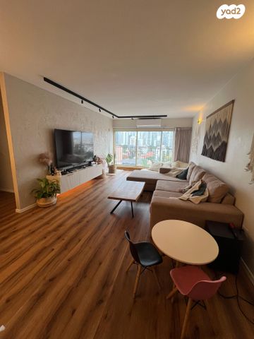 דירה, חיים וייצמן 76, מרכז, קרית עבודה, חולון