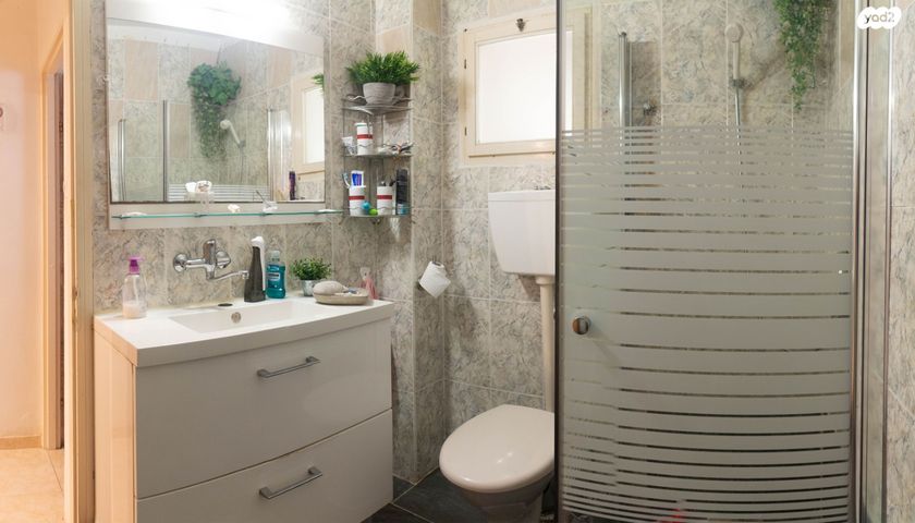 דירת גן, הסביונים 16, רובע א', אריאל