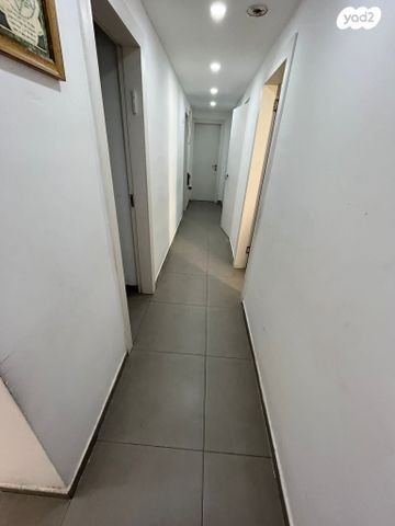 גג/ פנטהאוז, דוגית 2, נתיבות מערב, נתיבות