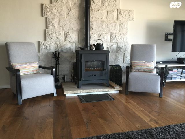 דו משפחתי, השיטה 15, אורנית, אורנית