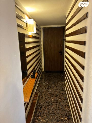 דירה, קריניצי 9, שכונת יהלום, מרכז העיר ב, רמת גן