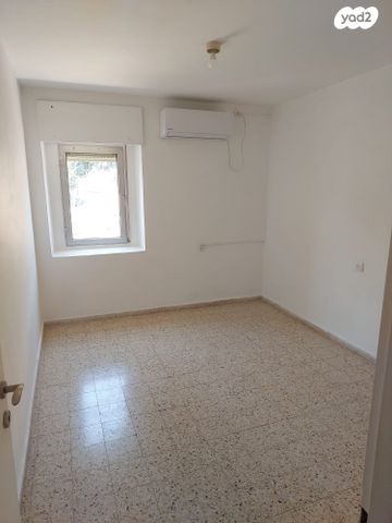 דירה, הסביונים 4, רובע א', אריאל