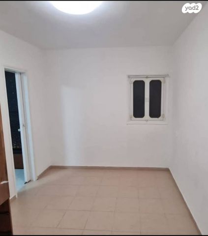 גיורא יוספטל 13