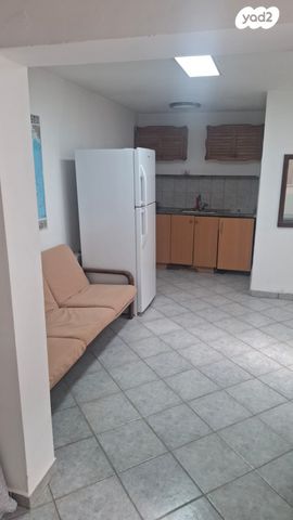 דירה, אחד העם 43, שיכון א', קרית שמונה