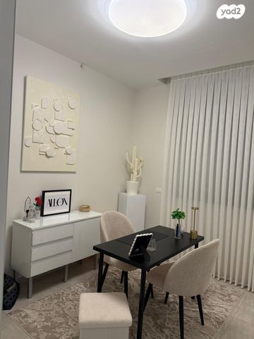 דירה, דווייט דייוויד איזנהאואר 5, אגמים, נתניה