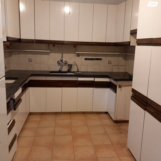 דו משפחתי, קהילת קרקוב 6, הדר יוסף, תל אביב יפו