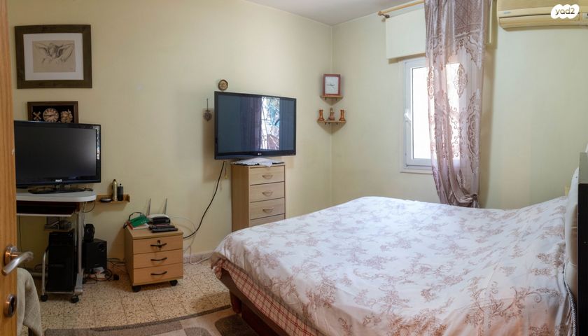 דירת גן, הסביונים 16, רובע א', אריאל