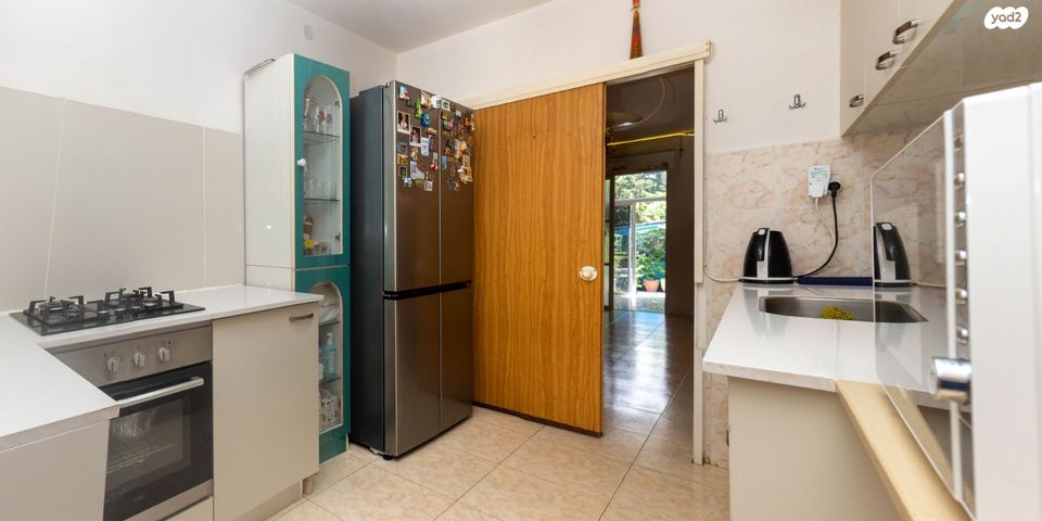 דירת גן, הסביונים 16, רובע א', אריאל