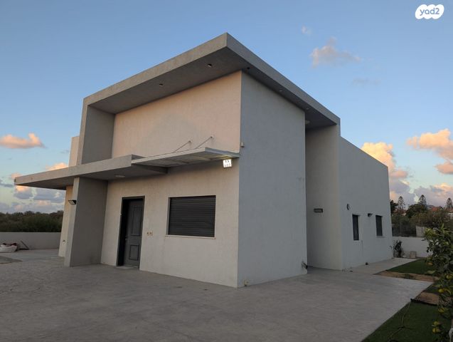 בית פרטי/ קוטג', נתיב העשרה, נתיב העשרה, נתיב העשרה