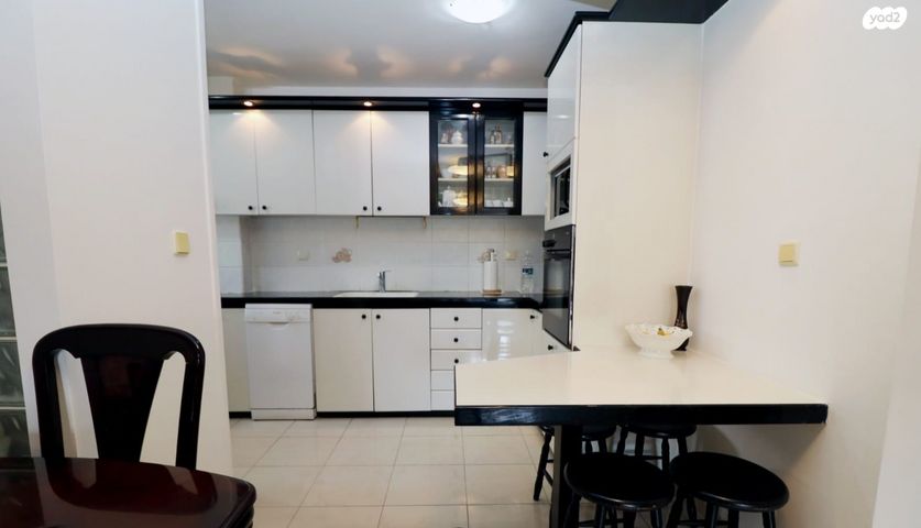 דירה, שדרות משה שרת 19, קרית ים ב', קרית ים