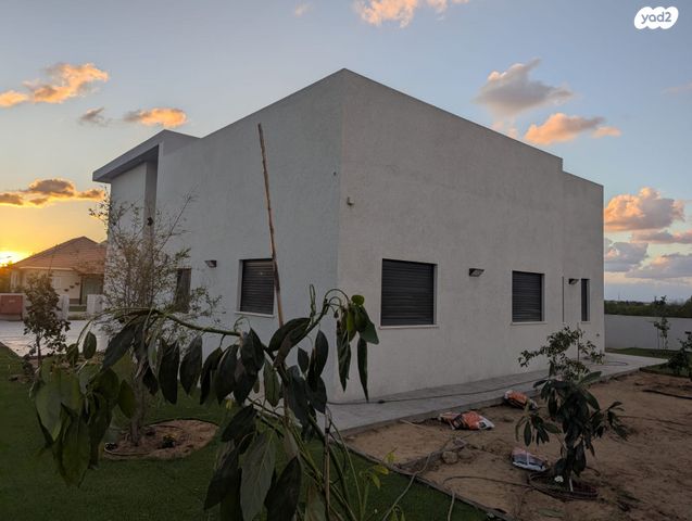 בית פרטי/ קוטג', נתיב העשרה, נתיב העשרה, נתיב העשרה