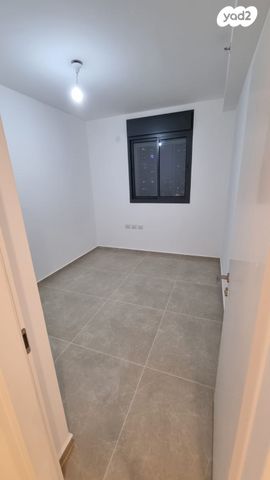 דירה, דרך זאב ז'בוטינסקי 8, לב המושבה / מרכז העיר, פתח תקווה