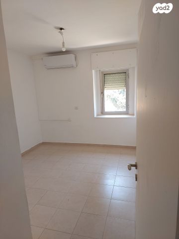 דירה, הסביונים 4, רובע א', אריאל