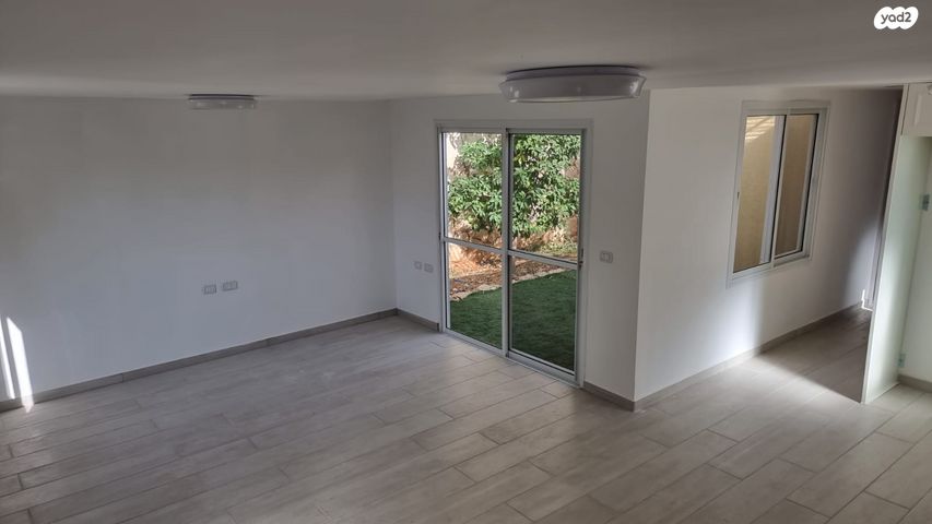 יחידת דיור, ברקת 12, נעלה, נעלה