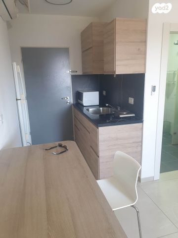 יחידת דיור, עוזי חיטמן 1, הכרם ג', עכו