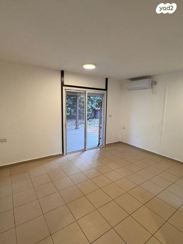 יחידת דיור, חרשים, חרשים, חרשים