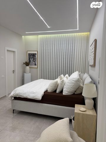 דירה, דווייט דייוויד איזנהאואר 5, אגמים, נתניה