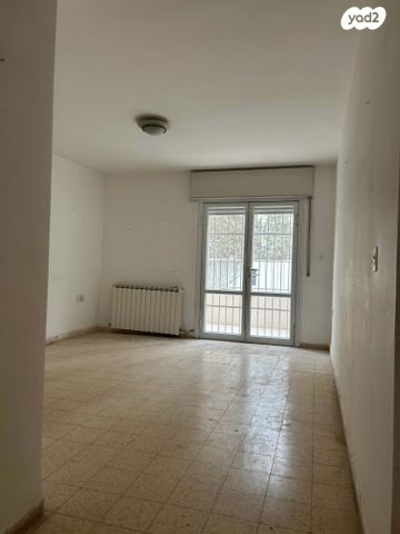 שדרות עין צורים 2