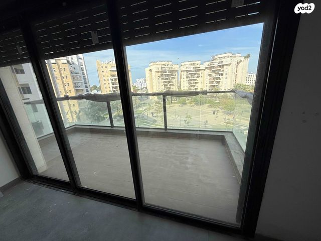 דירה, אסירי ציון 13, קרית שלום, תל אביב יפו