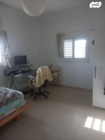 ארלוזורוב 12