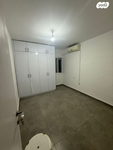 דירה, השומרון 9, פנחס ספיר, מגדל העמק