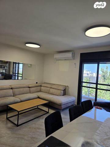 דירה, יקינטון 574, גילה, ירושלים