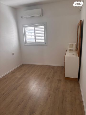 דירה, בלפור 90, עצמאות יוספטל, בת ים